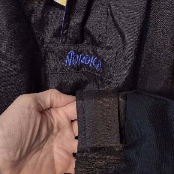 Nórdica size Medium Ski Anorak jacket black 6 pockets, hood - Picture 9 of 17